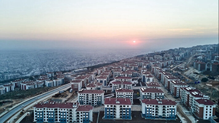 <p>TOKİ deprem konutları teslim tarihi</p>